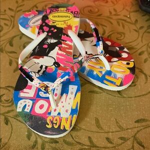Havaianas Disney Women’sFlip Flops - Minnie pop art design